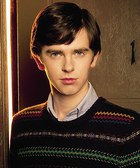 Freddie Highmore : freddie-highmore-1388070880.jpg