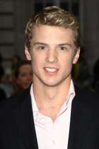 Freddie Stroma : freddiestroma_1252995824.jpg