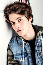 Froy : froy-1504767365.jpg