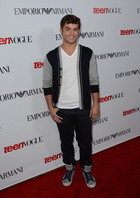 Garrett Clayton : garrett-clayton-1374694814.jpg