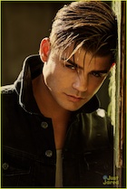 Garrett Clayton : garrett-clayton-1436027563.jpg