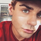 Garrett Clayton : garrett-clayton-1538186402.jpg