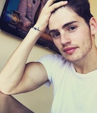 Gregg Sulkin : gregg-sulkin-1456464961.jpg