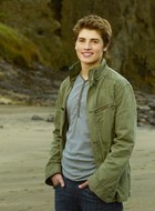 Gregg Sulkin : greggsulkin_1280940917.jpg