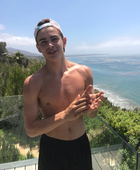 Hayes Grier : hayes-grier-1531683724.jpg