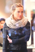 Hilary Duff : hilary-duff-1402759671.jpg