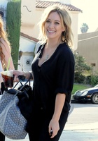 Hilary Duff : hilary-duff-1408224621.jpg