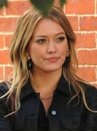 Hilary Duff : hillary_duff_1256456828.jpg