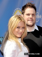 Hilary Duff : hillary_duff_1273014006.jpg