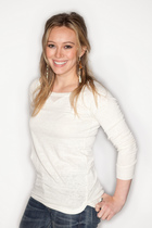 Hilary Duff : hillary_duff_1277230286.jpg