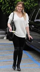 Hilary Duff : hillary_duff_1285598417.jpg