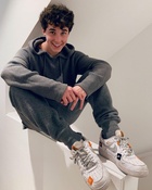 Hunter Rowland : hunter-rowland-1545187921.jpg