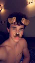 Hunter Rowland : hunter-rowland-1545452161.jpg