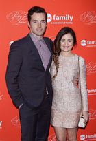 Ian Harding : TI4U1404419460.jpg