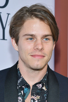 Jake Manley : jake-manley-1583437067.jpg