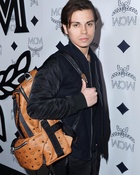 Jake T. Austin : jake-t-austin-1553035862.jpg