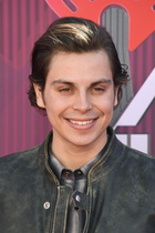 Jake T. Austin : jake-t-austin-1588803460.jpg