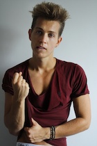 James McVey : james-mcvey-1439224267.jpg