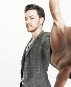 James McAvoy : james-mcavoy-1374515587.jpg