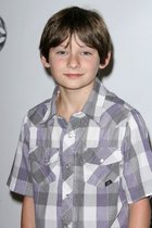 Jared Gilmore : jared-gilmore-1324440806.jpg