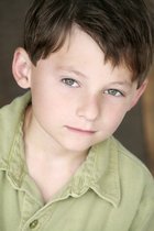 Jared Gilmore : jared-gilmore-1324440820.jpg