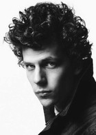 Jesse Eisenberg : jesse-eisenberg-1364679703.jpg