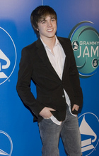 Jesse McCartney : TI4U_u1144515767.jpg