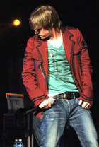 Jesse McCartney : TI4U_u1144778433.jpg