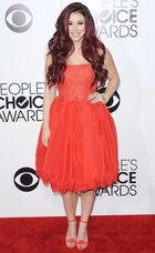 Jillian Rose Reed : jillian-rose-reed-1401638877.jpg