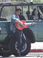 Joe Jonas : TI4U_u1266477499.jpg