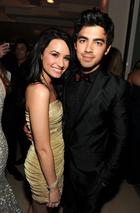 Joe Jonas : TI4U_u1284244737.jpg