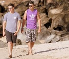 Joe Jonas : joe-jonas-1351100029.jpg