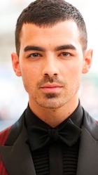 Joe Jonas : joe-jonas-1493764561.jpg