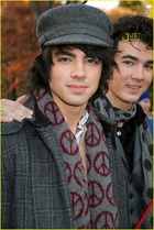 Joe Jonas : joejonas_1217810319.jpg