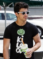 Joe Jonas : joejonas_1269458769.jpg