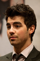 Joe Jonas : joejonas_1270655692.jpg