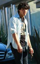 Joe Jonas : joejonas_1270749210.jpg