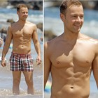 Joey Lawrence : joey-lawrence-1321554868.jpg