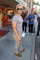 Joey Lawrence : joey-lawrence-1359548758.jpg