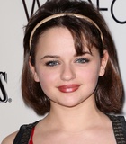 Joey King : joey-king-1422916201.jpg