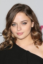 Joey King : joey-king-1463505165.jpg