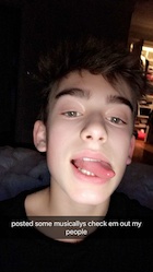 Johnny Orlando : johnny-orlando-1490674321.jpg