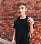 Johnny Orlando : johnny-orlando-1495392841.jpg