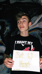 Johnny Orlando : johnny-orlando-1538357702.jpg