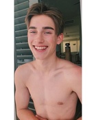 Johnny Orlando : johnny-orlando-1579914382.jpg