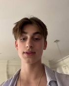 Johnny Orlando : johnny-orlando-1588366290.jpg