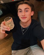 Johnny Orlando : johnny-orlando-1611511125.jpg