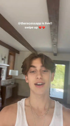 Johnny Orlando : johnny-orlando-1620849416.jpg