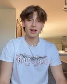 Johnny Orlando : johnny-orlando-1676591965.jpg