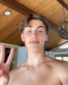 Johnny Orlando : johnny-orlando-1682611578.jpg